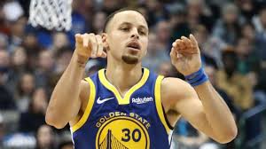 Curry camiseta de producción en vivo para enviar fans.